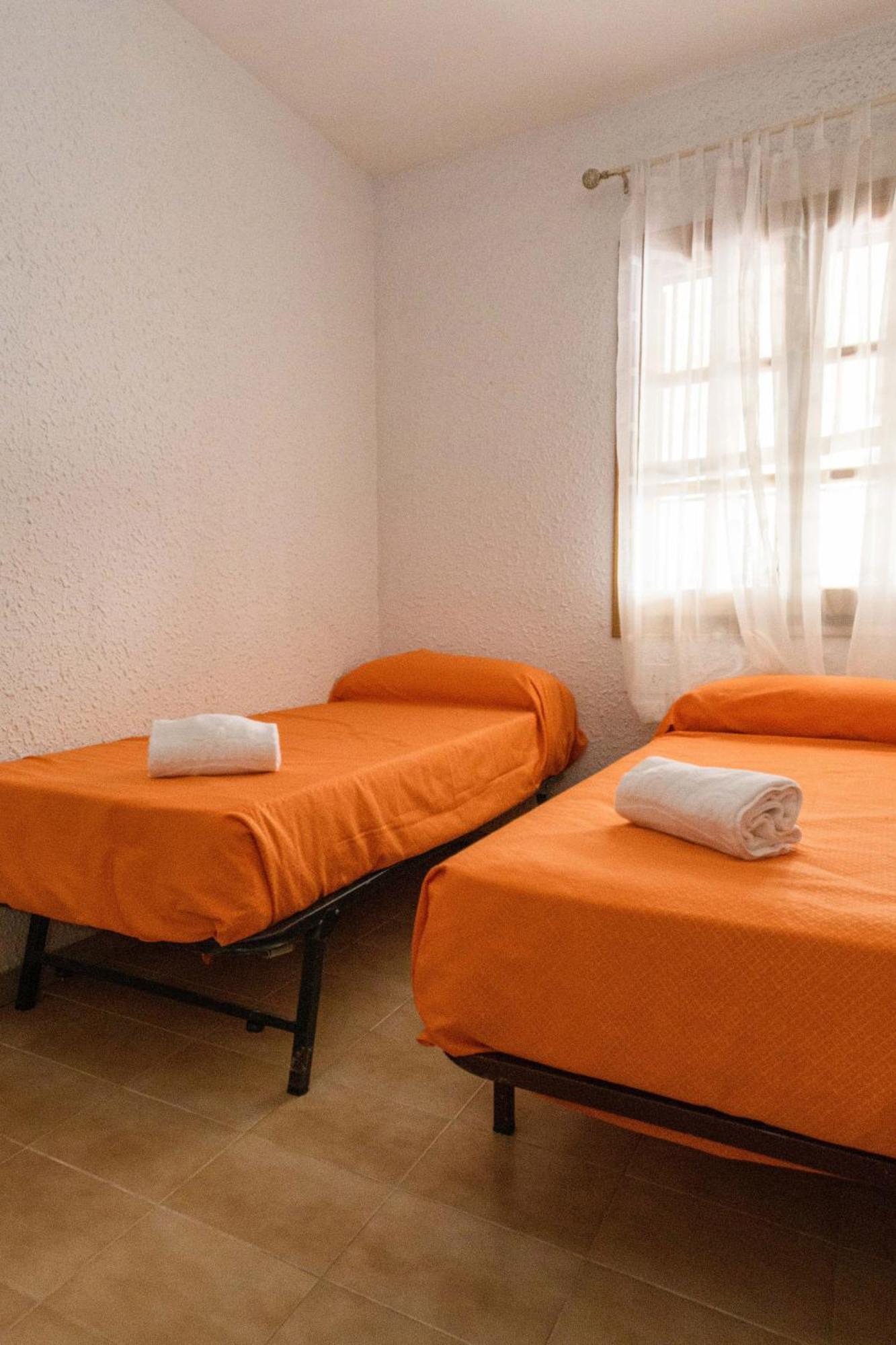 Апартаменты Casas Blancas Parque Montroig Миами-Плайя Экстерьер фото